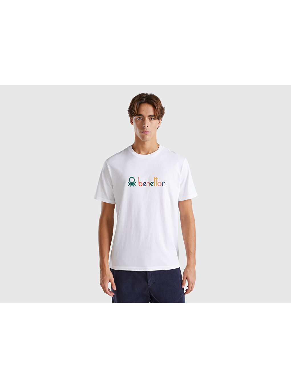 United Colors Of Benetton Erkek Beyaz Benetton %100 Pamuk Önü Logo Baskılı Kısa Kollu Yuvarlak Yaka T-Shirt