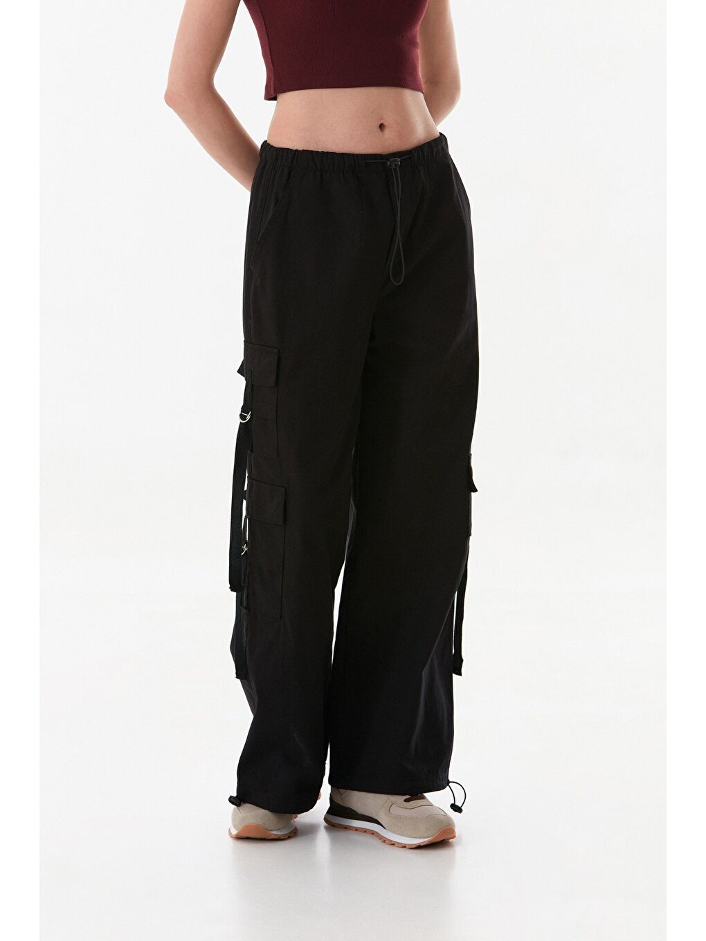 Siyah Beli Ve Paçası Stoperli Kargo Cepli Gabardin Pantolon-1