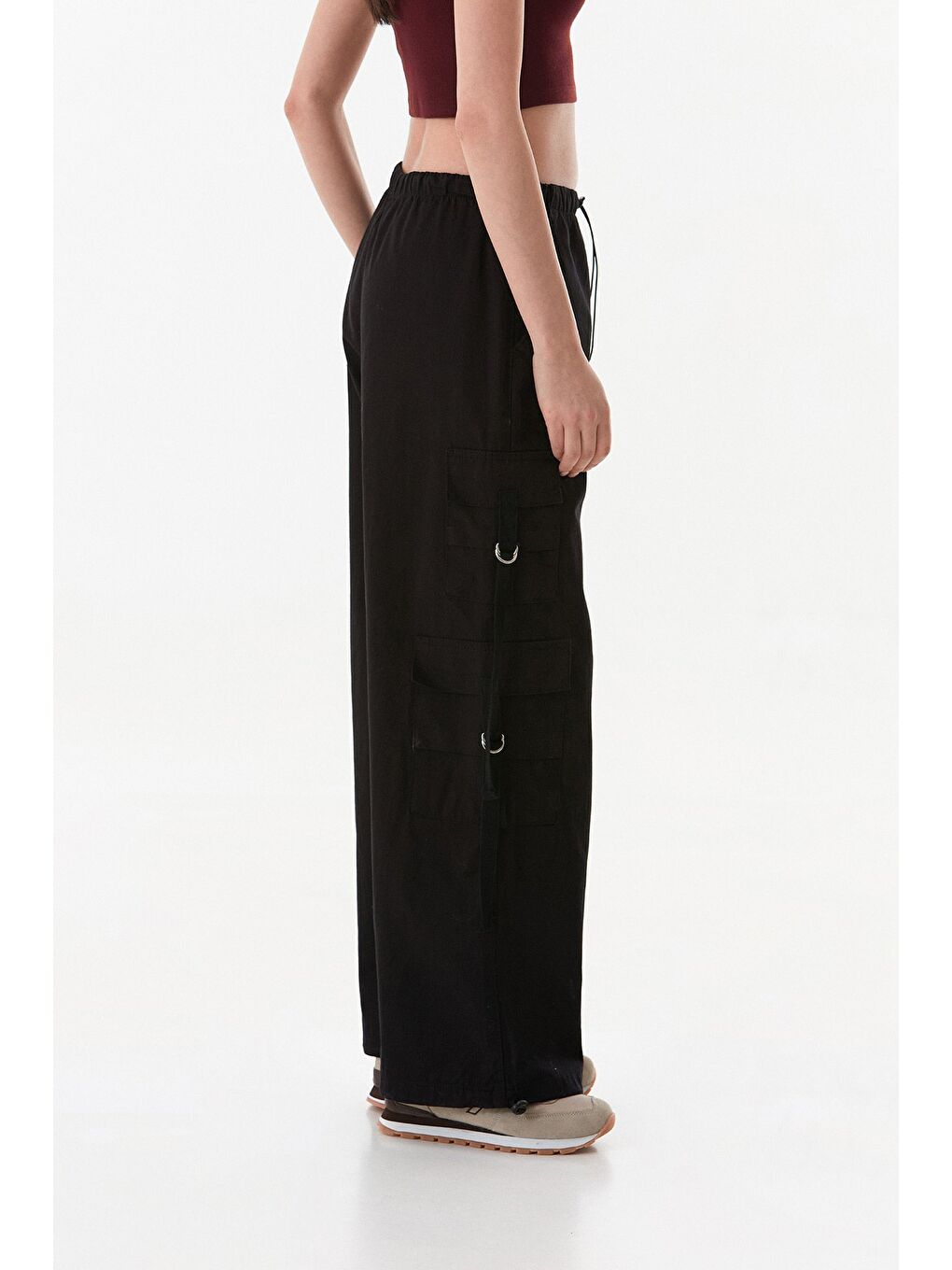 Siyah Beli Ve Paçası Stoperli Kargo Cepli Gabardin Pantolon-2