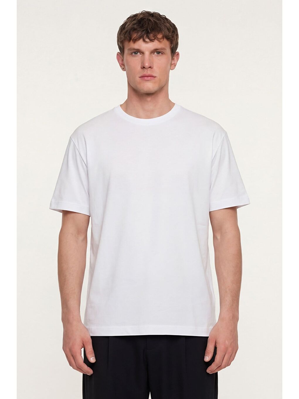 Erkek Beyaz Normal Kesim Regular Fit %100 Pamuk Kısa Kollu Bisiklet Yaka Basic Tişört