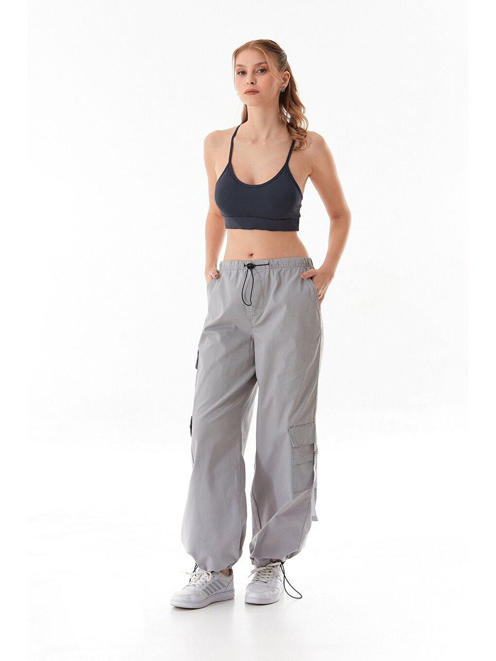 Gri Beli Ve Paçası Stoperli Kargo Cepli Gabardin Pantolon-4