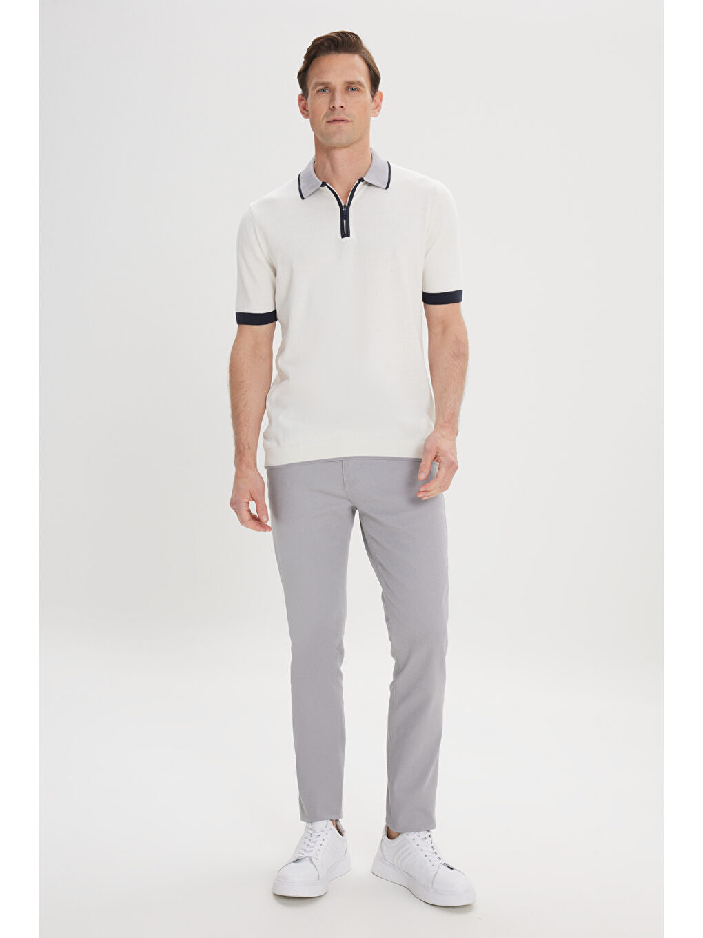 Erkek Ekru Standart Fit Normal Kesim %100 Pamuk Fermuarlı Polo Yaka Triko Tişört-1