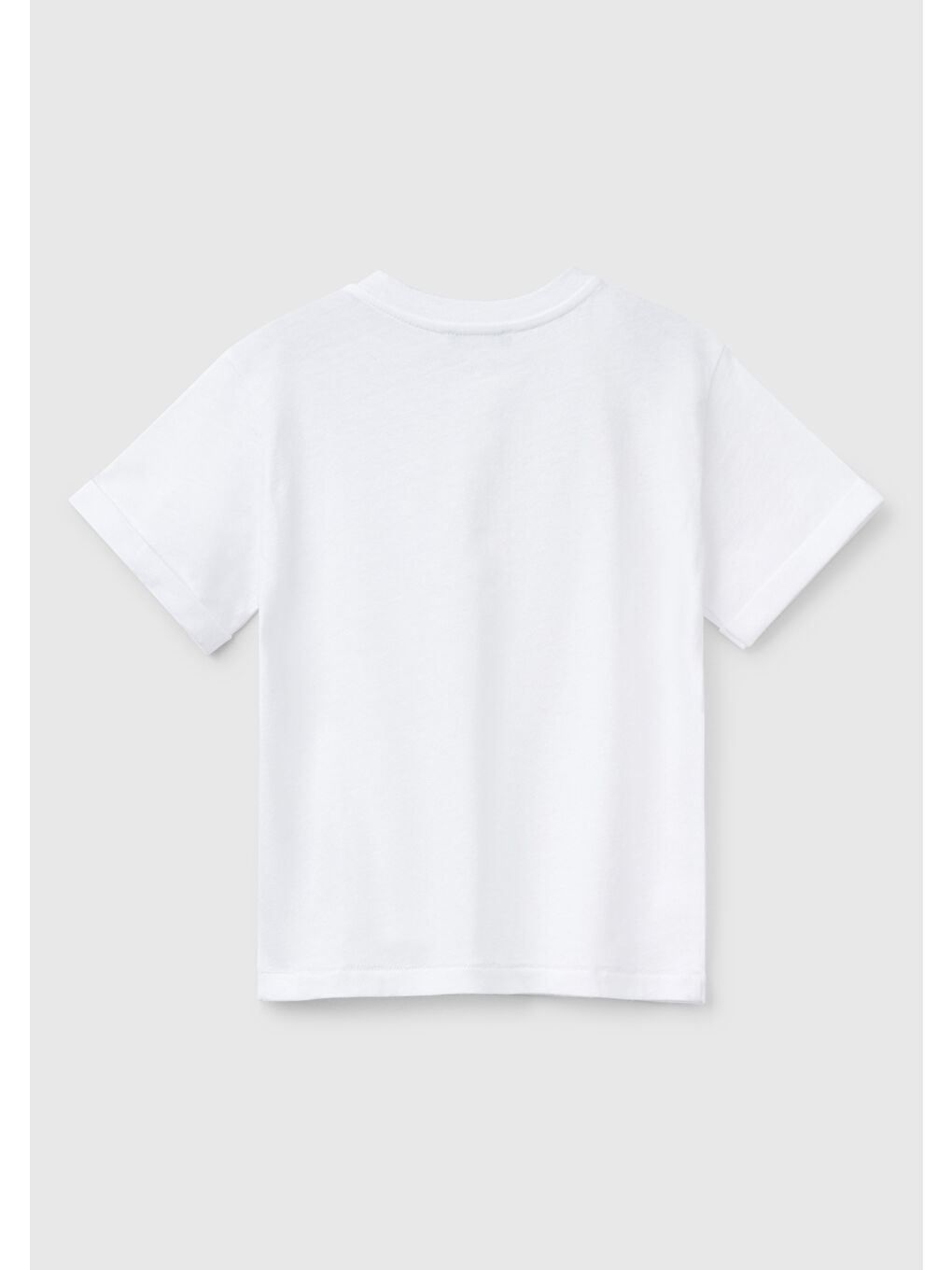 Erkek Çocuk Beyaz Önü Cep Detaylı Hakim Yaka T-Shirt-1