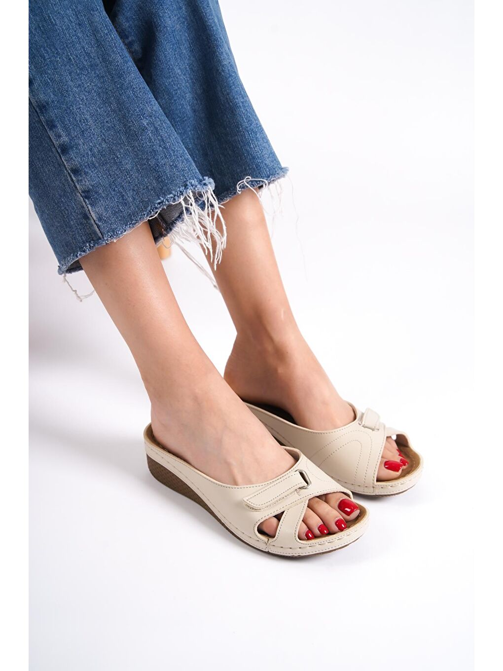 Bej Z0777 Kadın Konfor Anatomic Terlik