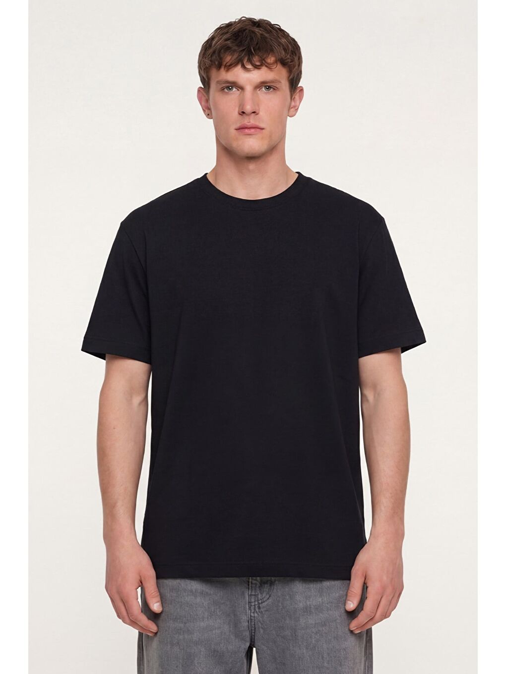 Erkek Siyah Normal Kesim Regular Fit %100 Pamuk Kısa Kollu Bisiklet Yaka Basic Tişört