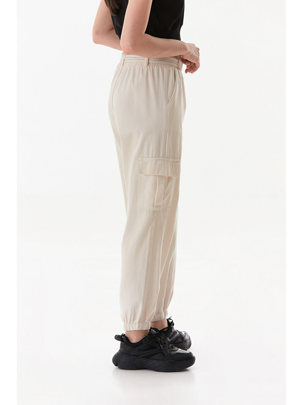 Bej Kemerli Kargo Cepli Jogger Pantolon-3