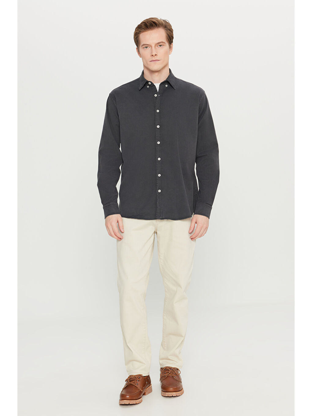 Erkek Antrasit Pamuklu Comfort Fit Rahat Kesim Gizli Düğmeli Yaka Gömlek-1