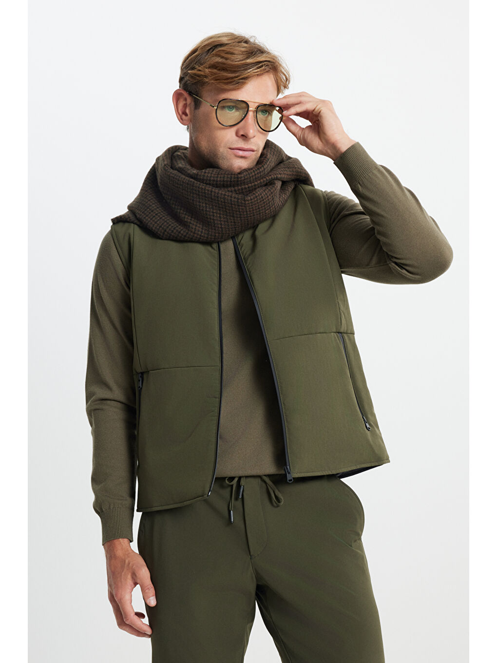 Erkek Haki Standart Fit Normal Kesim Dik Yaka Casual Yelek-3