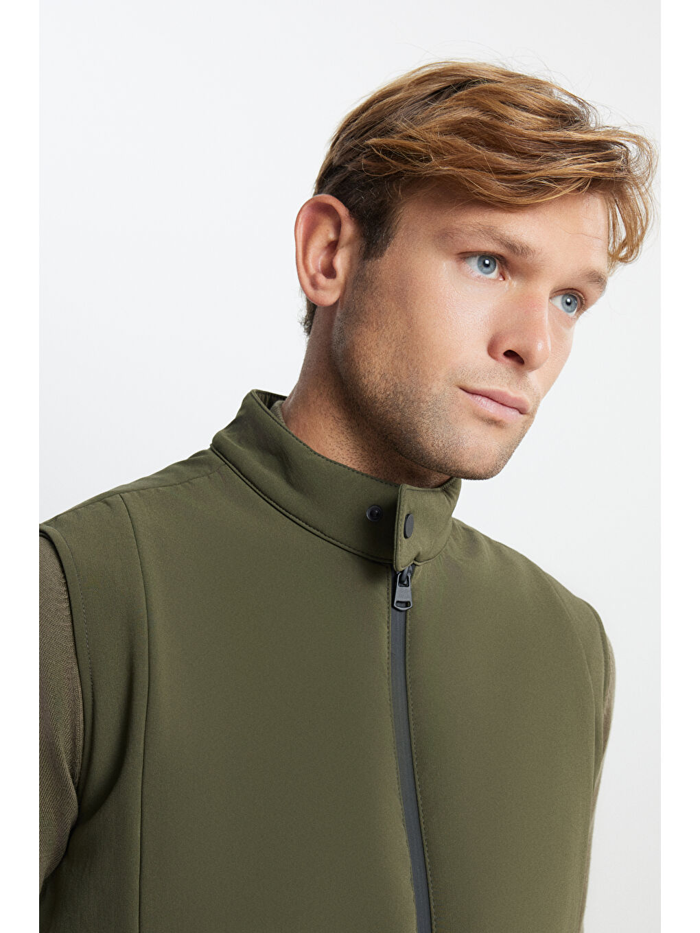 Erkek Haki Standart Fit Normal Kesim Dik Yaka Casual Yelek-4