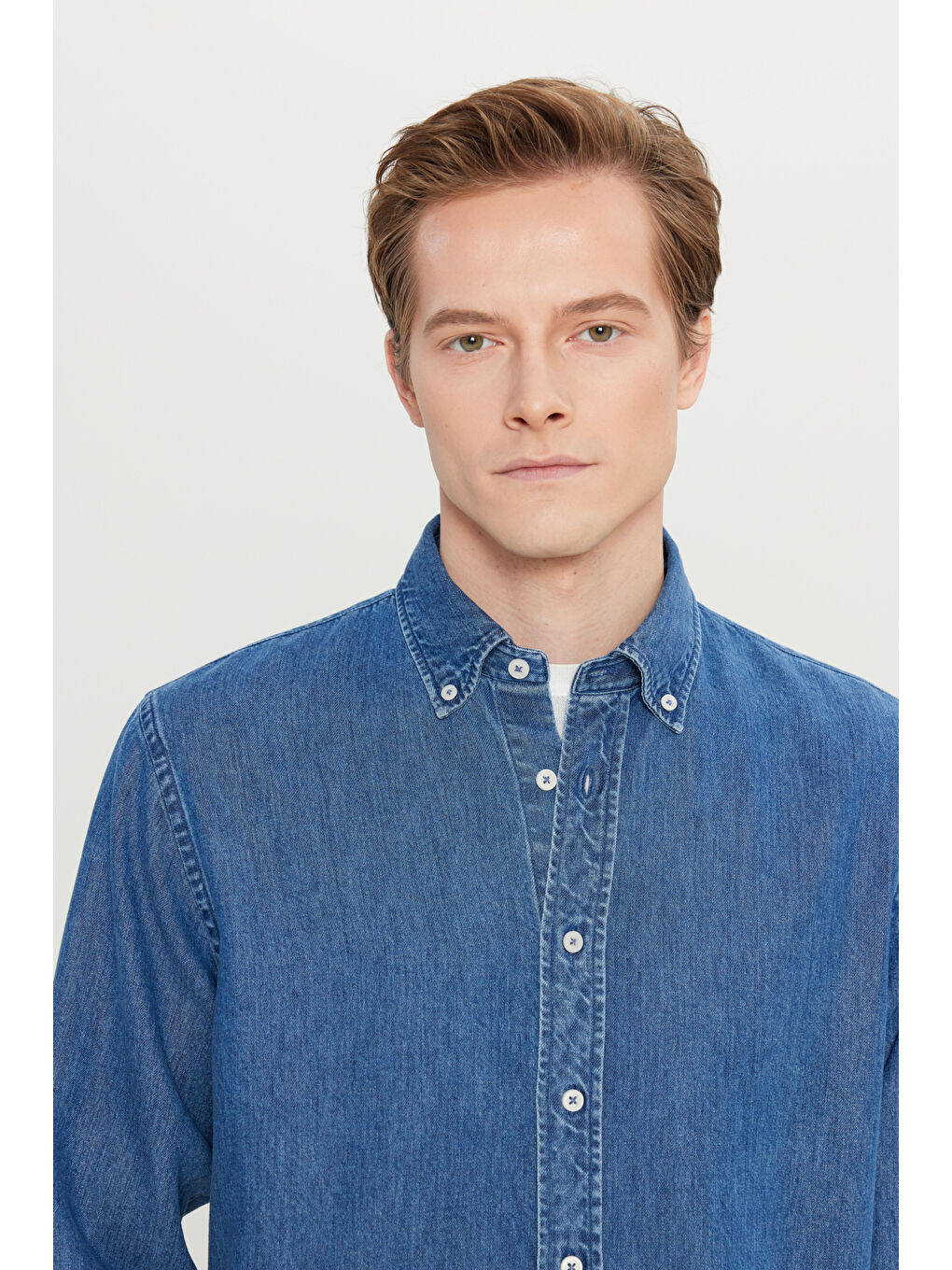 Erkek Lacivert Yumuşak Dokulu Comfort Fit Rahat Kesim Klasik Yaka Denim Jean Gömlek-3