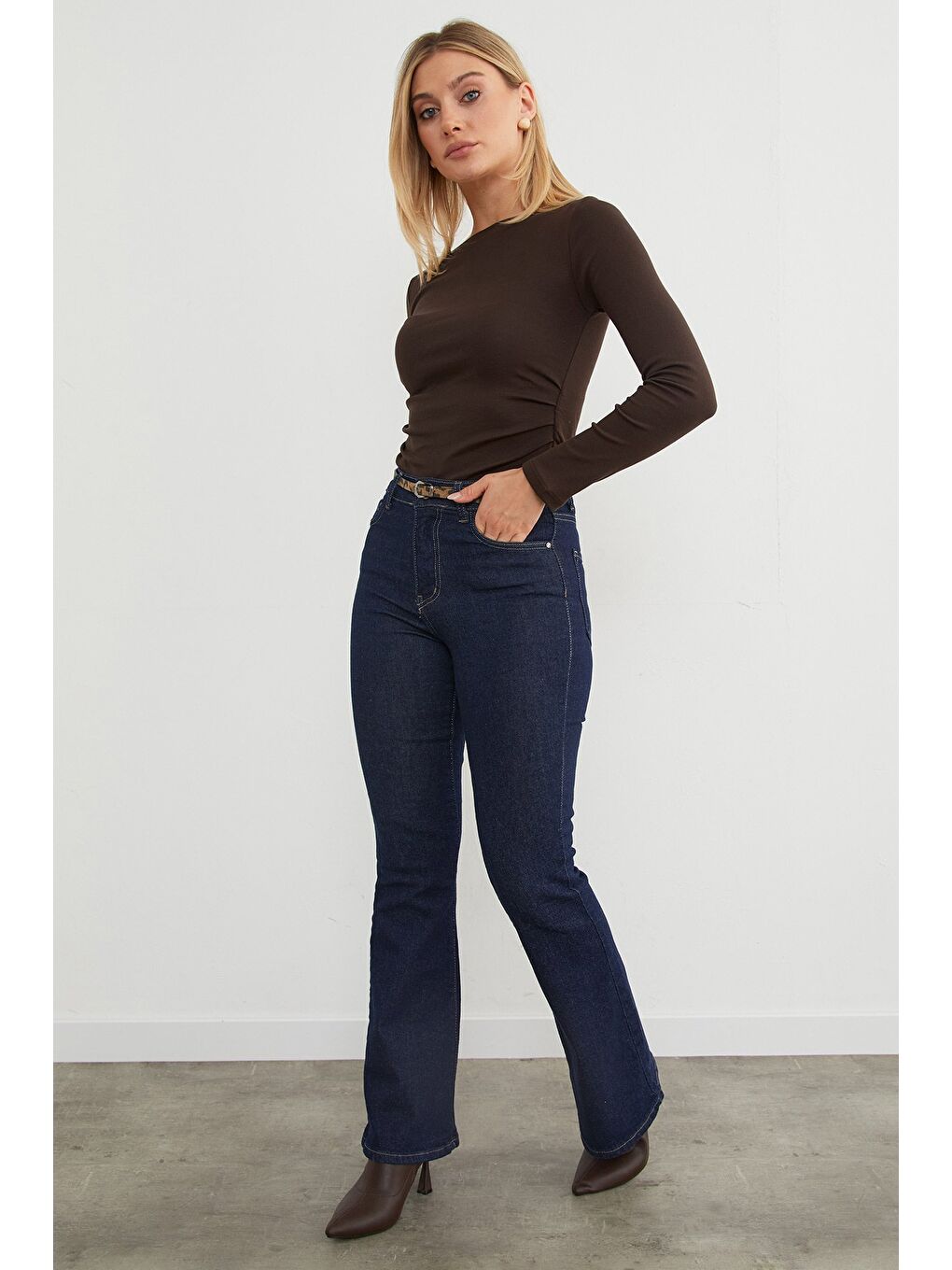 Lacivert İspanyol Paça Elastanlı Jean-1