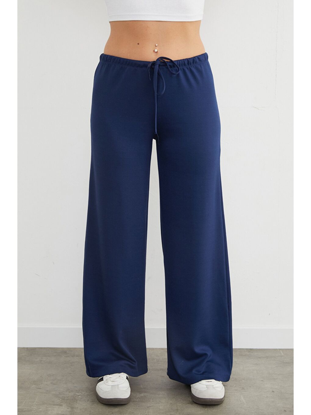 Lacivert Beli Bağlamalı Bol Paça Modal Pantolon-4