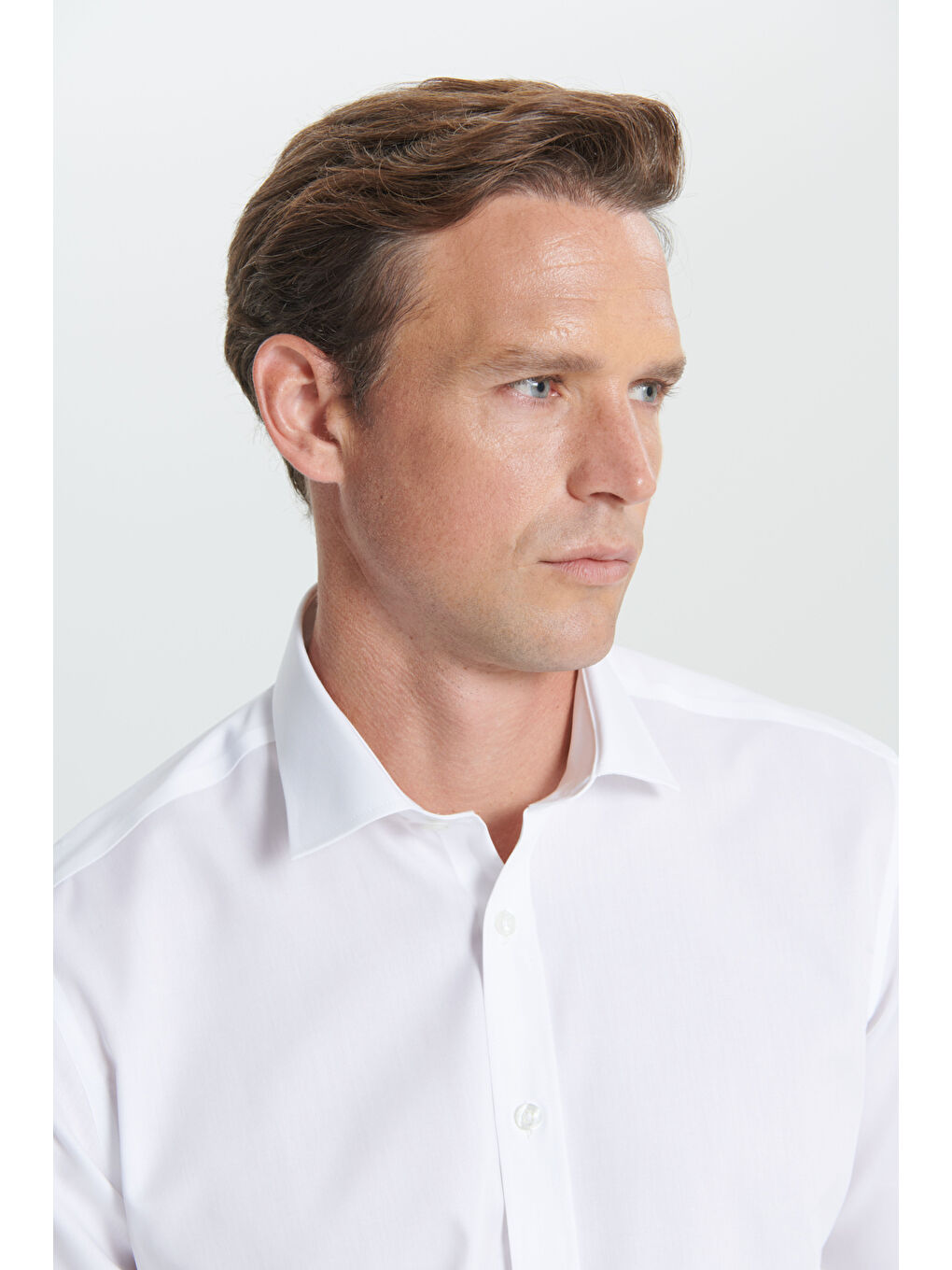Erkek Beyaz Ütü Gerektirmeyen Comfort Fit Rahat Kesim Klasik Yaka %100 Pamuk Non-Iron Gömlek-4