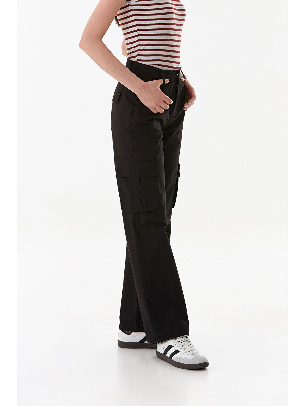 Siyah Kargo Cepli Paraşüt Kumaş Pantolon-4