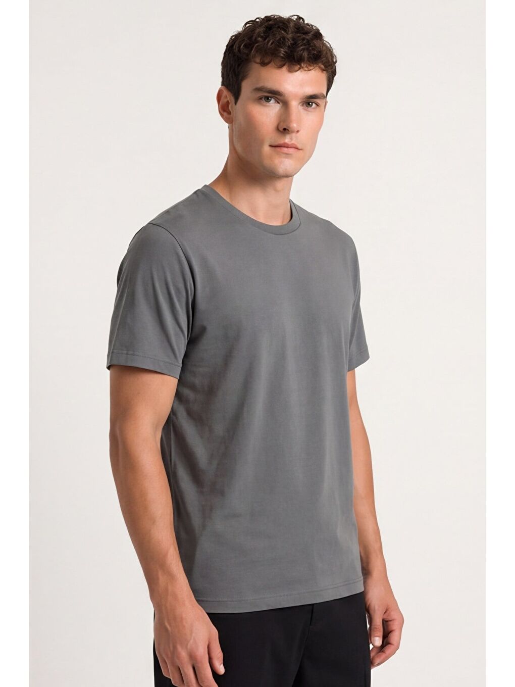 Gri Erkek Füme Normal Kesim %100 Pamuk Kısa Kollu Bisiklet Yaka Basic Tişört-1
