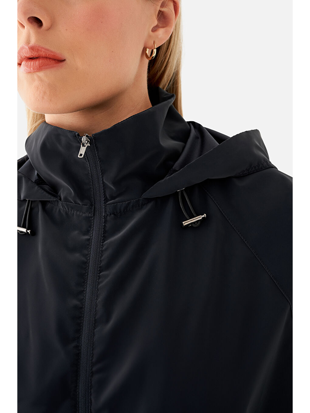 Grace Siyah Kapüşonlu Yağmurluk-2