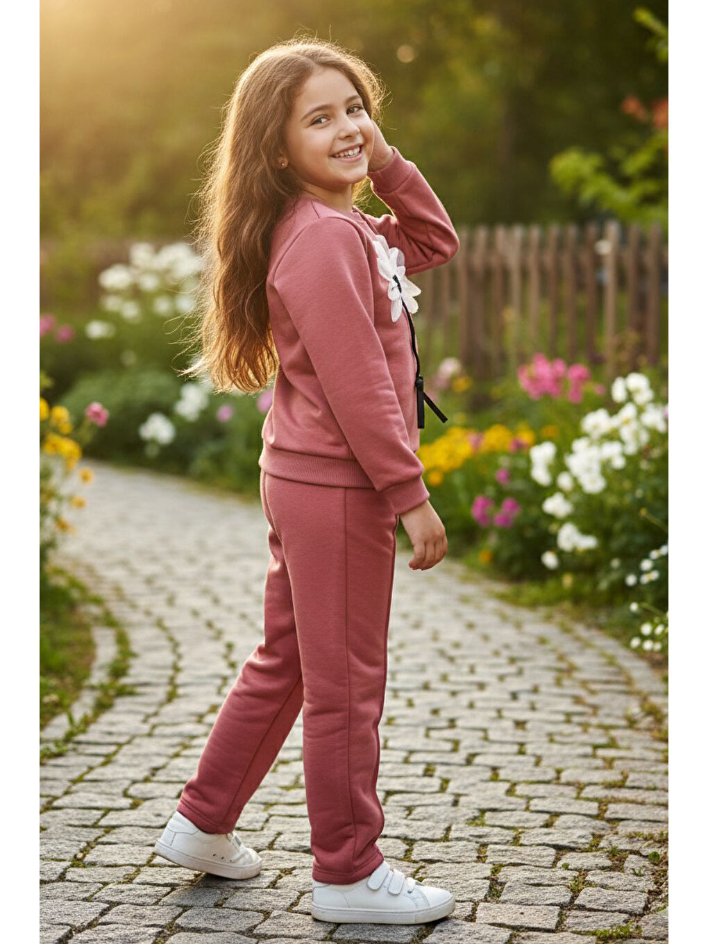 Pembe Kız Çocuk Gül Çiçek Detaylı Üç İplik Takım - 27958-GUL-1