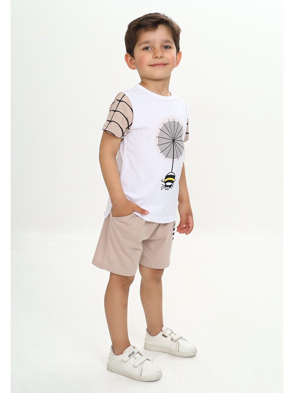 Bej Erkek Çocuk Örümcek Detay Baskılı Şortlu Takım-1