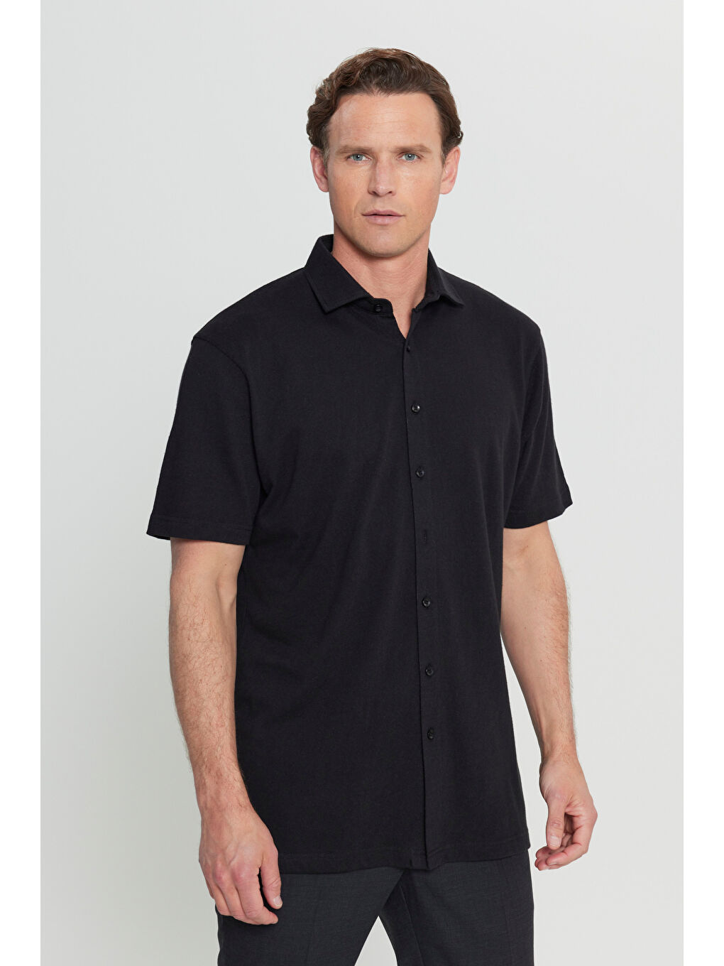 Erkek Siyah Pamuklu Comfort Fit Rahat Kesim Klasik Yaka Örme Gömlek-2