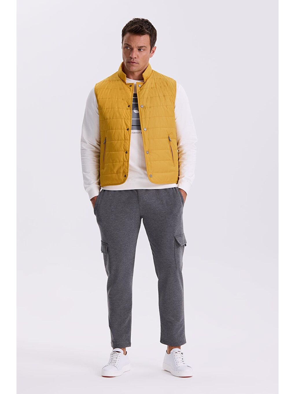 Sarı Hakim Yaka Elyaflı Slim Fit Yelek-1