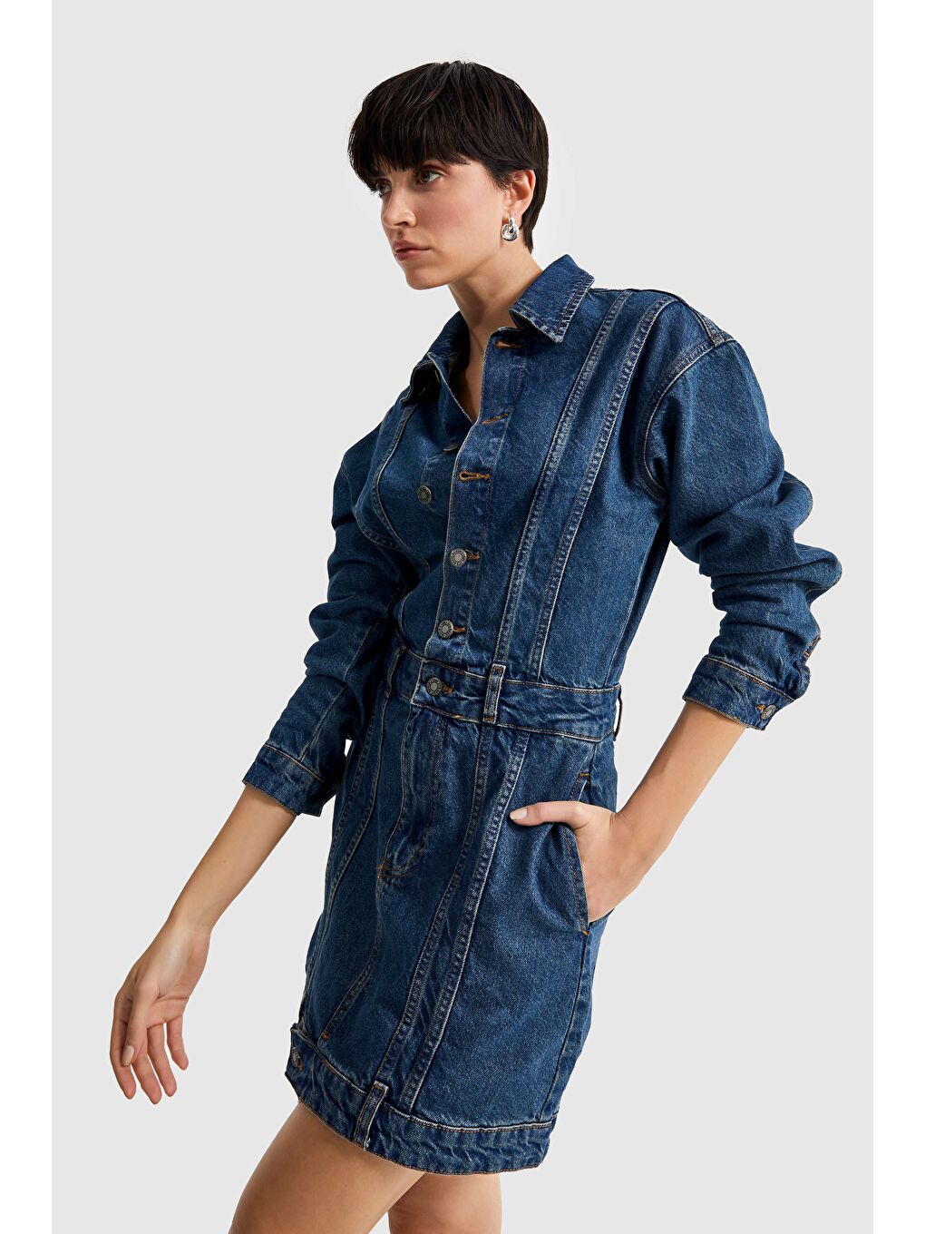 it's basic Mavi Kadın Tint jean Rengi Renk Önü Düğmeli Denim Mini Elbise - 3