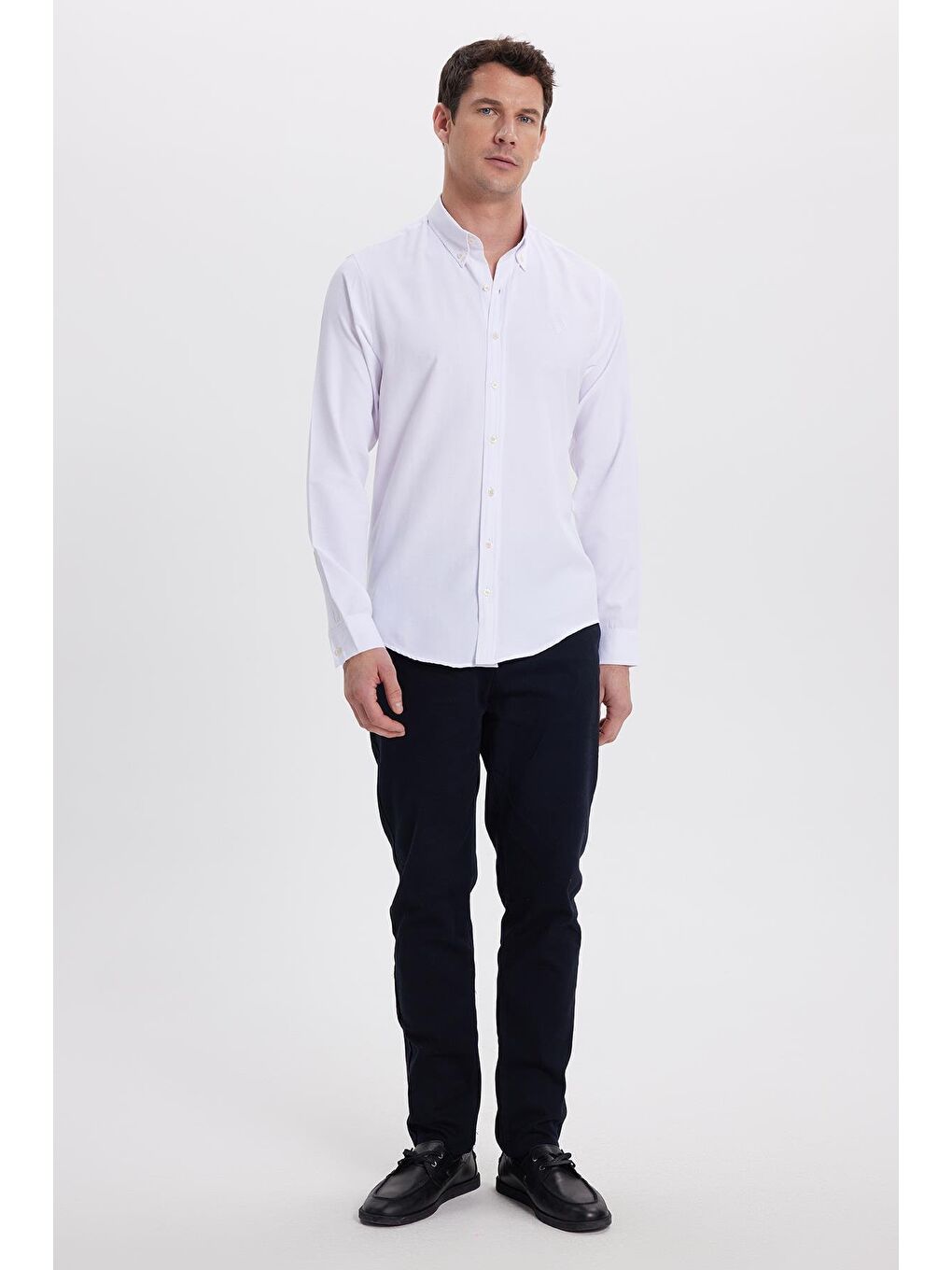 Erkek Slim Fit Dar Kesim Düz Oxford Armalı Düğmeli Yaka Beyaz Spor Gömlek-3