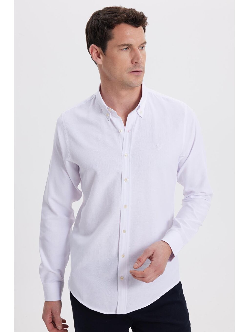 Erkek Slim Fit Dar Kesim Düz Oxford Armalı Düğmeli Yaka Beyaz Spor Gömlek-4