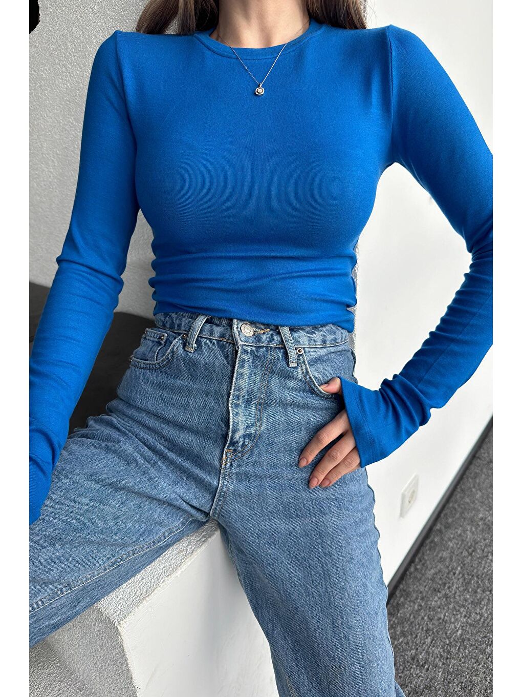 Kadın Saks Mavisi Yuvarlak Yaka Elastanlı Uzun Kol Body Bluz