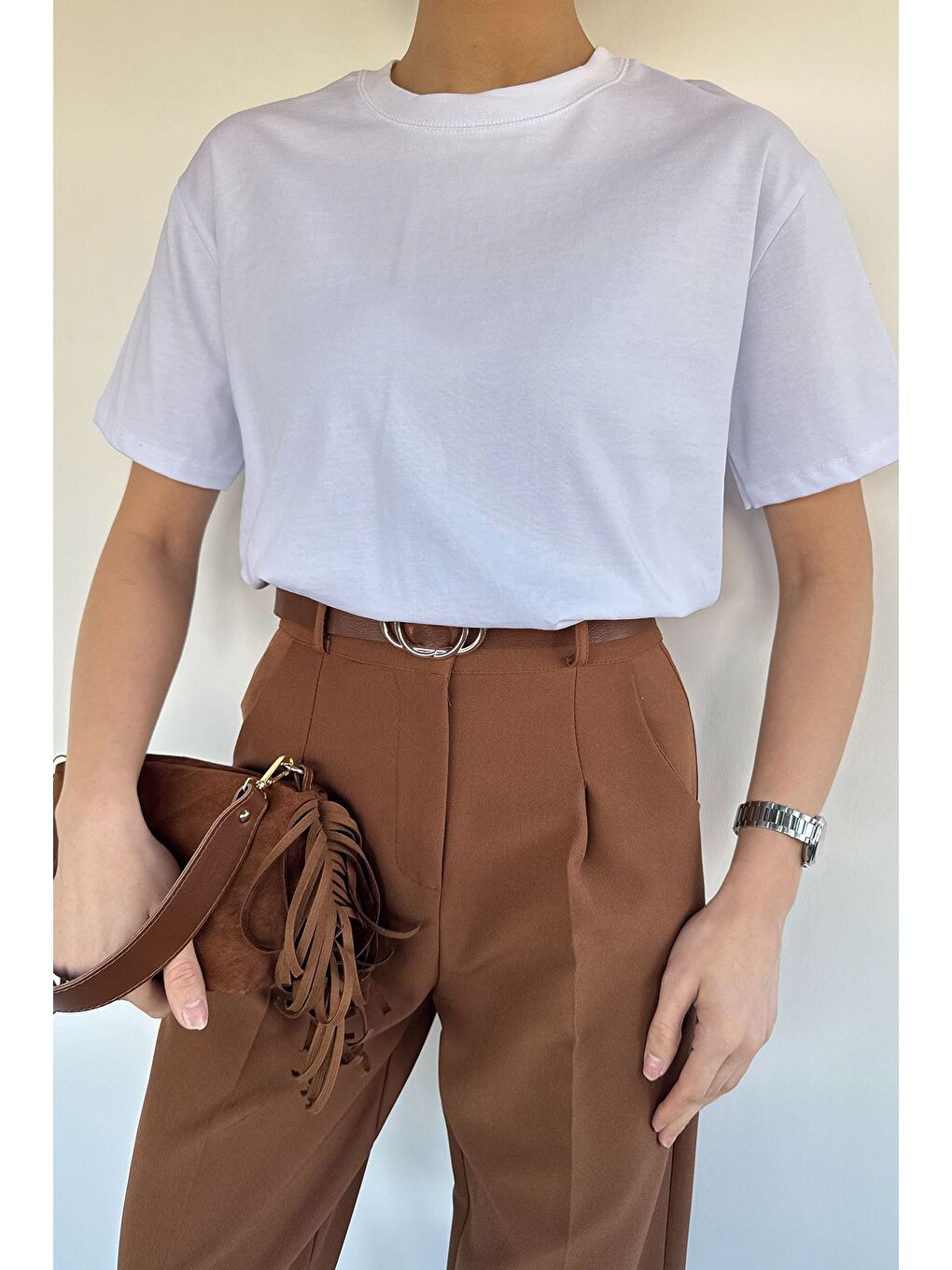 Beyaz Kadın Bisiklet Yaka Basic Tişört-1