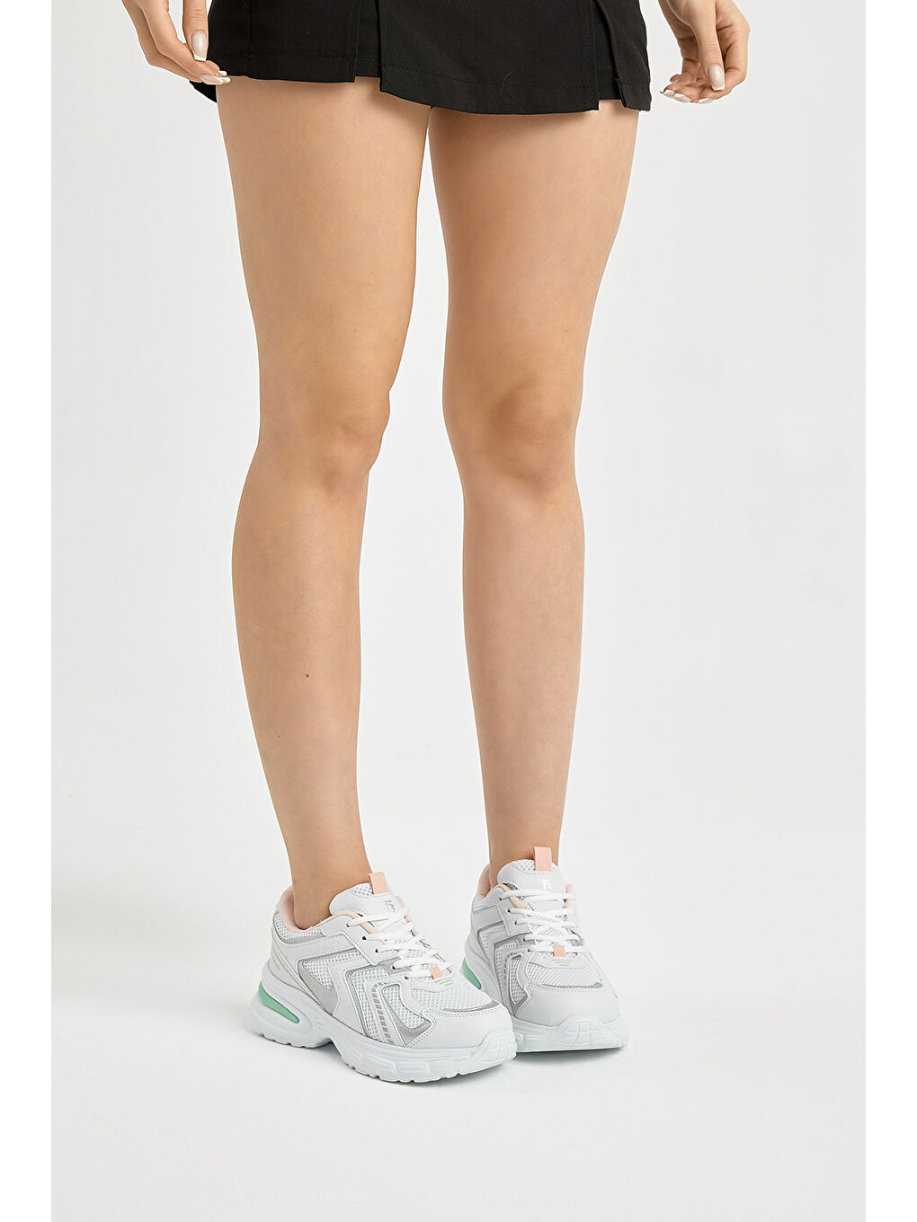 Kadın Beyaz Su Yeşili Kalın Hafif Faylon Taban File Detaylı Bağcıklı Spor Ayakkabı-1