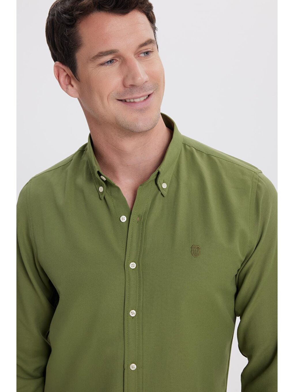 Erkek Slim Fit Dar Kesim Düz Oxford Armalı Düğmeli Yaka Yeşil Spor Gömlek-1