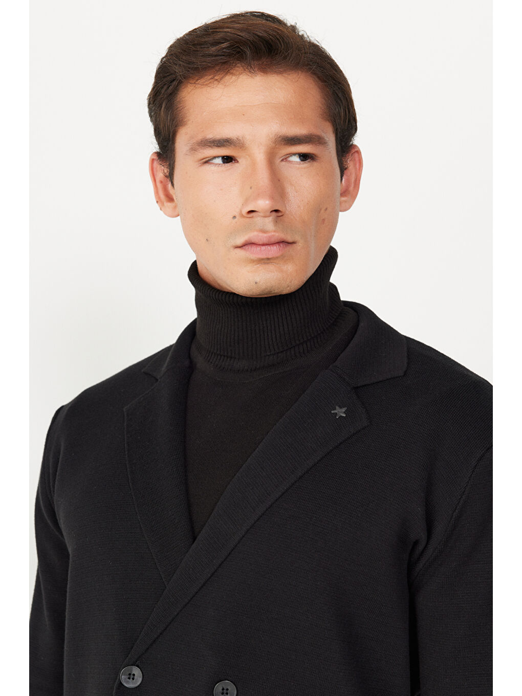 Erkek Siyah Standart Fit Normal Kesim Kruvaze Yaka Triko Ceket-5