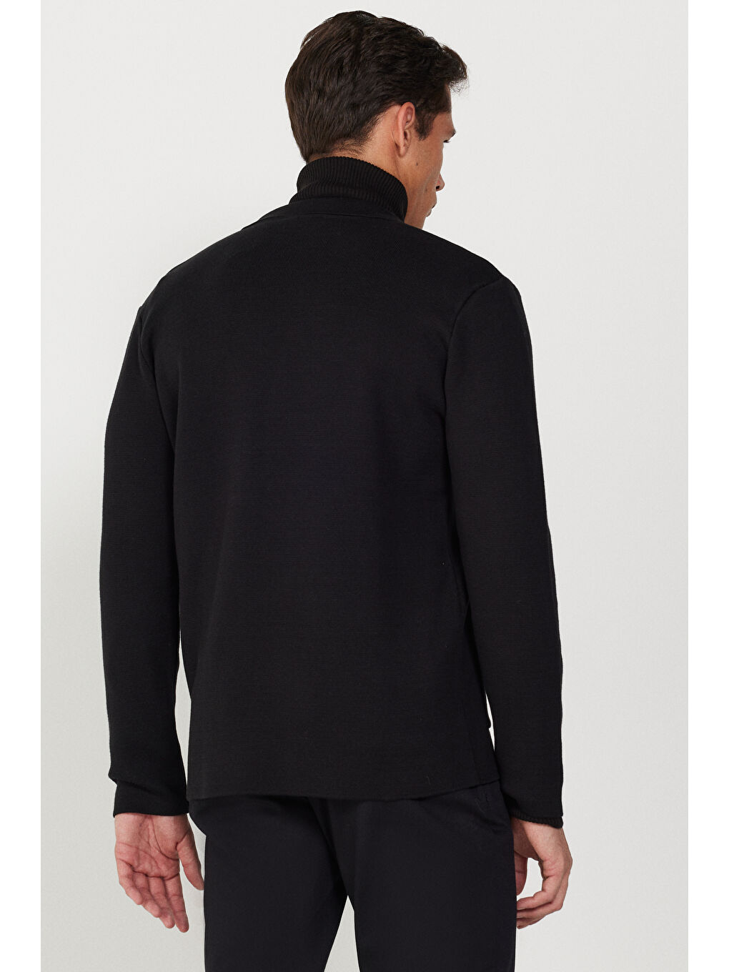 Erkek Siyah Standart Fit Normal Kesim Kruvaze Yaka Triko Ceket-6