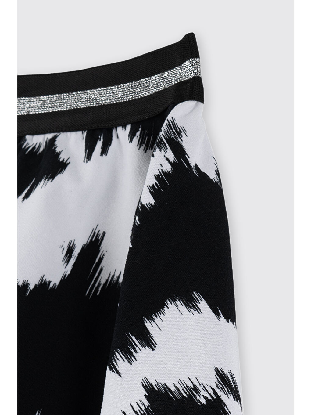 Kız Çocuk Desenli Etek Siyah-1