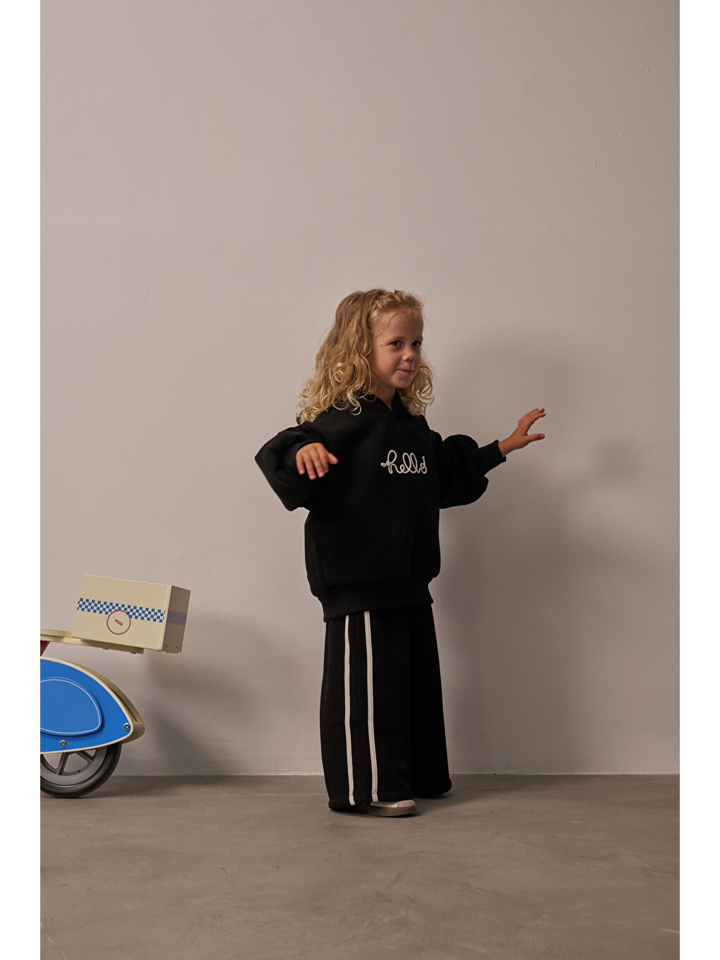 Siyah Hello Nakışlı Alt Üst Takım-4