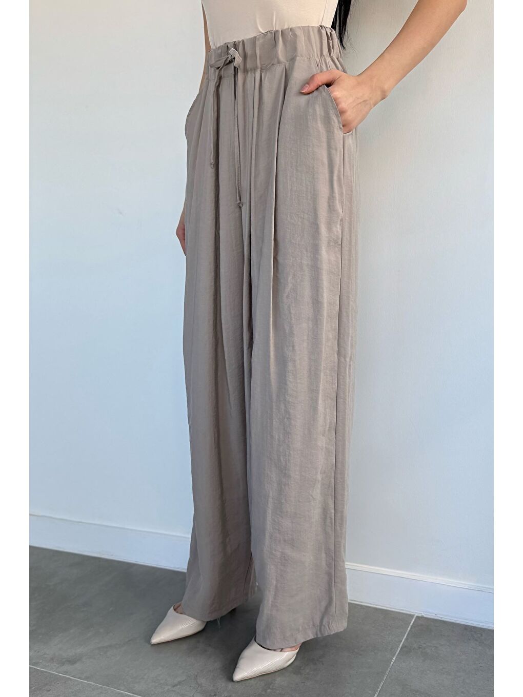 Bej Perry Kadın Bel Lastikli Bol Kesim Pantolon-2