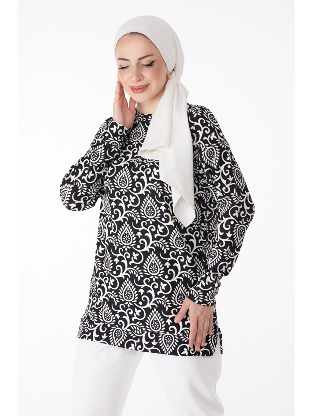 Bisiklet Yaka Kadın Siyah Desenli Tunik - 25321