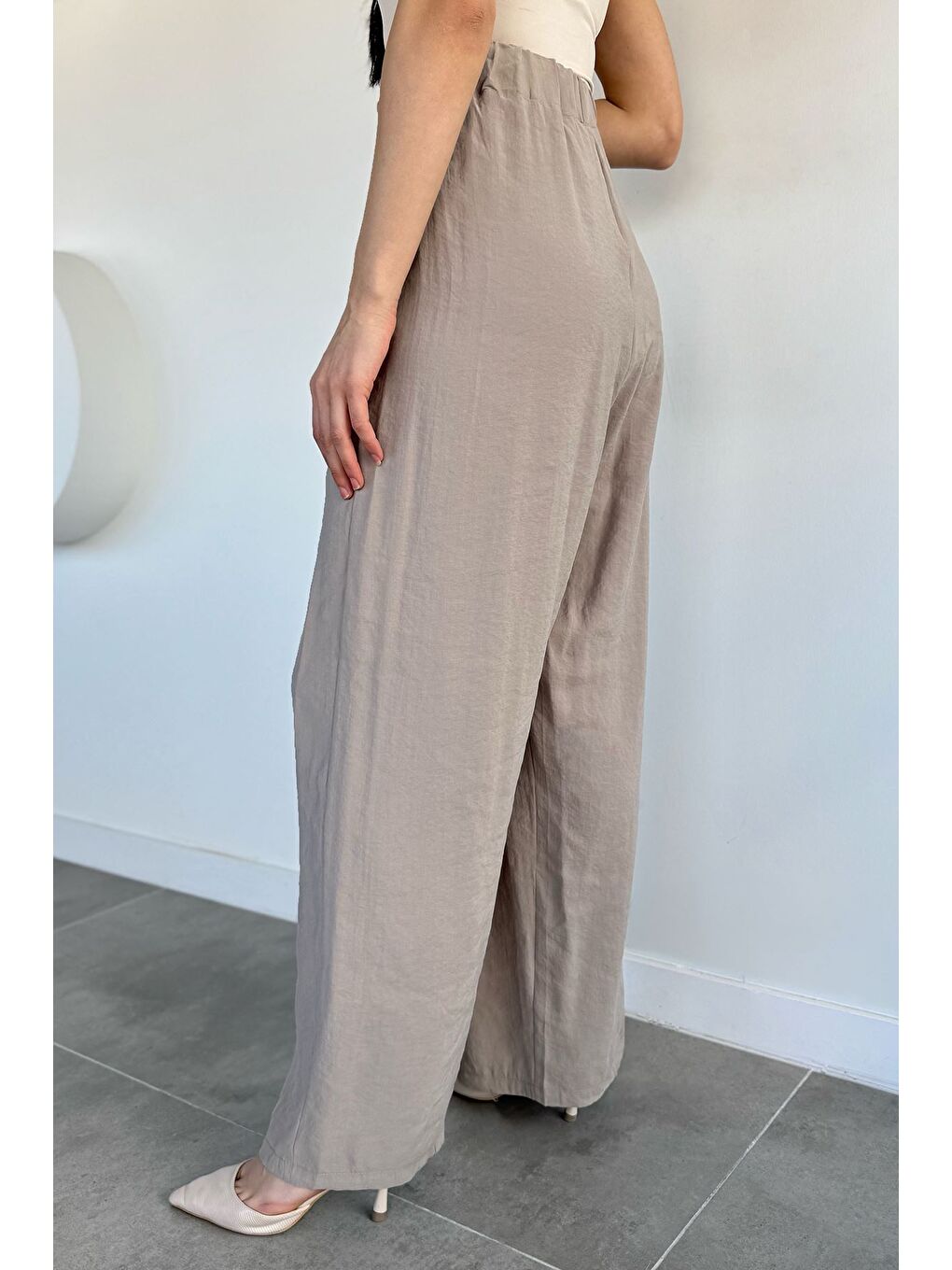 Bej Perry Kadın Bel Lastikli Bol Kesim Pantolon-4