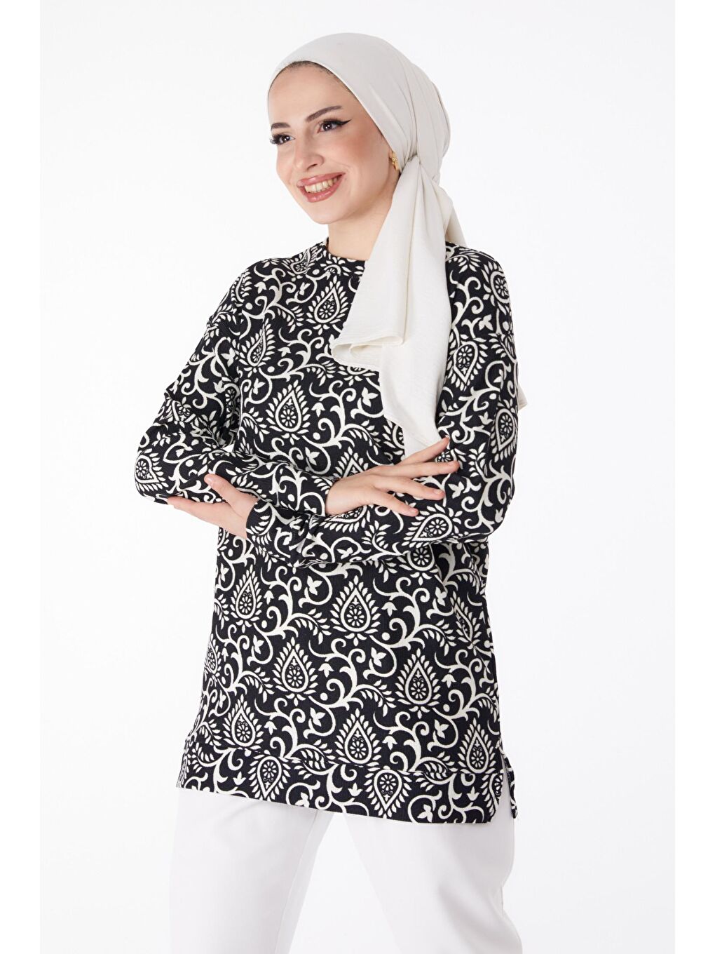 Bisiklet Yaka Kadın Siyah Desenli Tunik - 25321-1