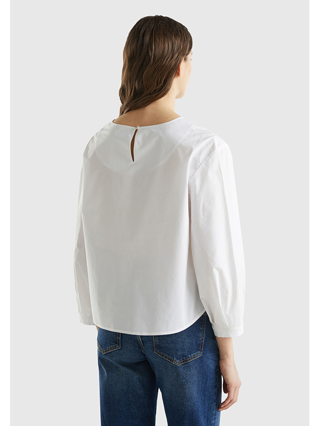 Kadın Beyaz Streç Pamuklu Kayık Yaka Bluz-1