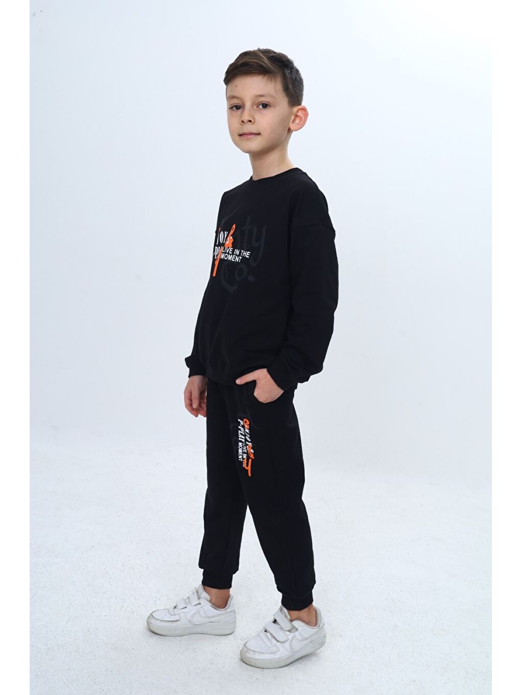 Siyah Erkek Çocuk 2'li Takım Baskılı Bisiklet Yaka Kısa Kollu Sweatshirt & Beli Paçası Lastikli Cepli Jogg-1