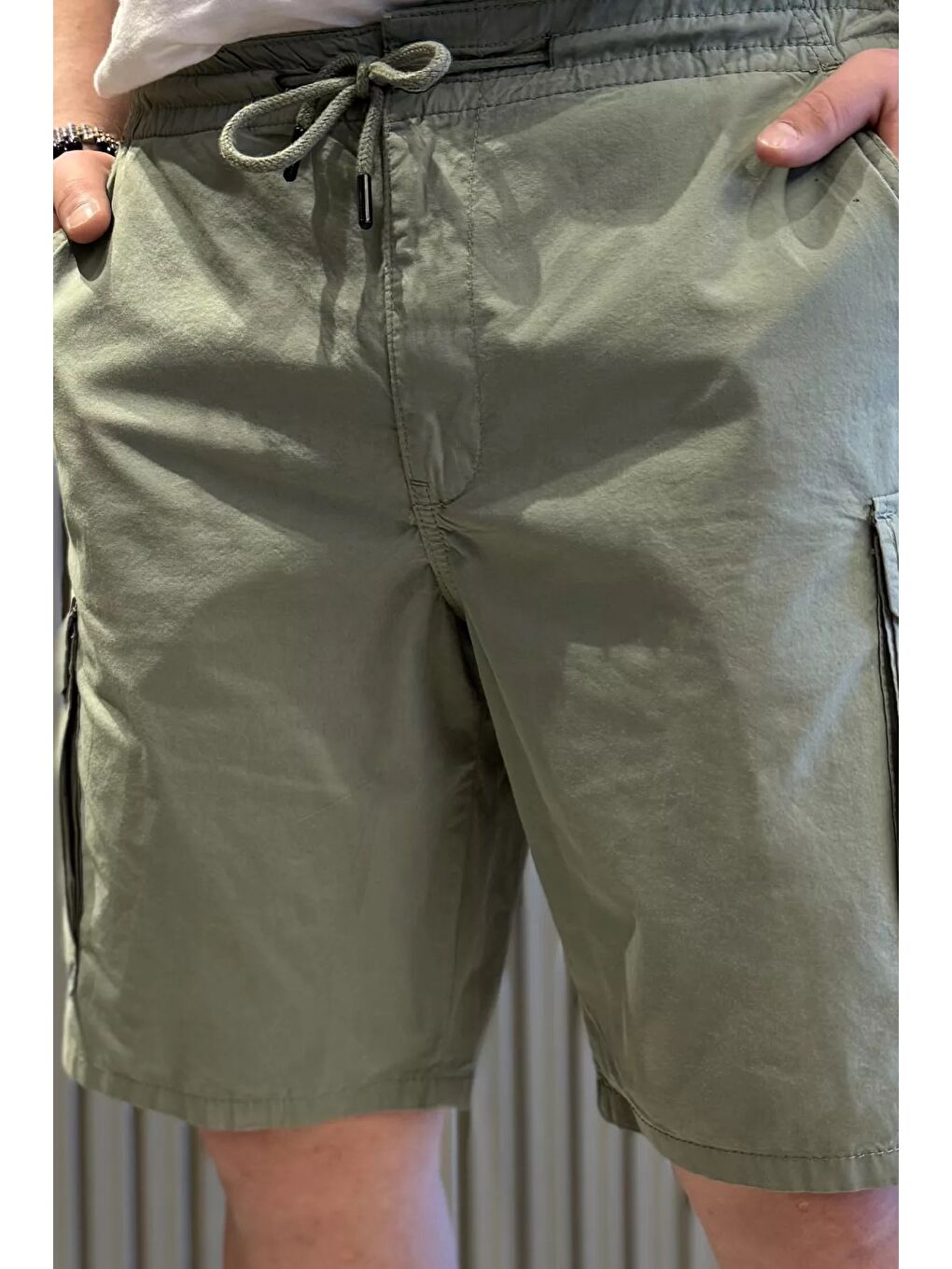 Yeşil Kargo Cepli Bel Bağcıklı Erkek Şort-3