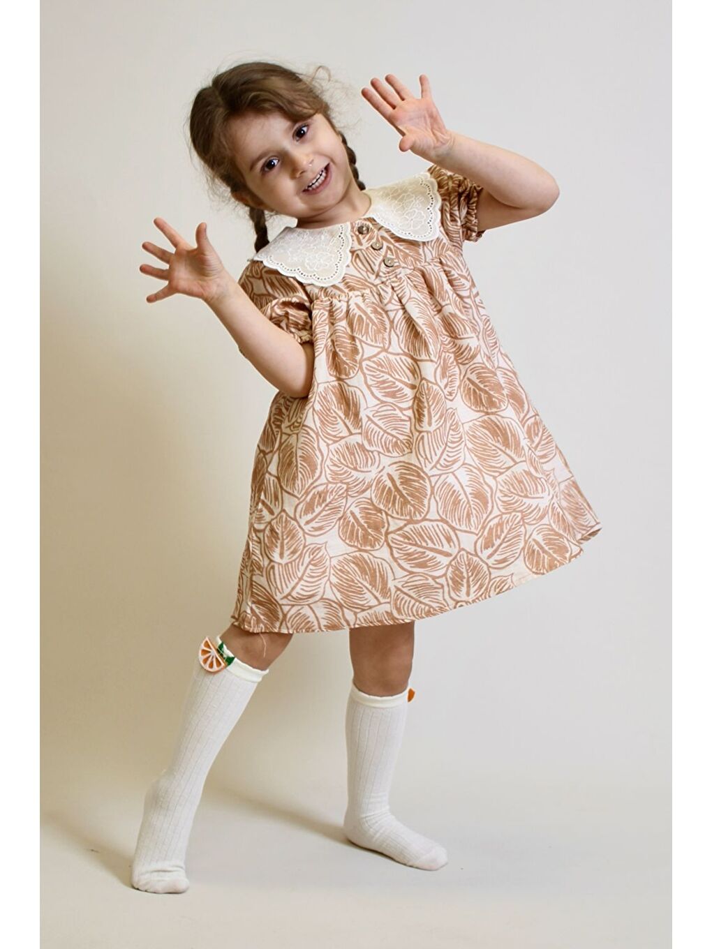 Kahverengi Kız Çocuk Müslin Kumaş Dantel Yakalı Elbise 2-7 Yaş 12245