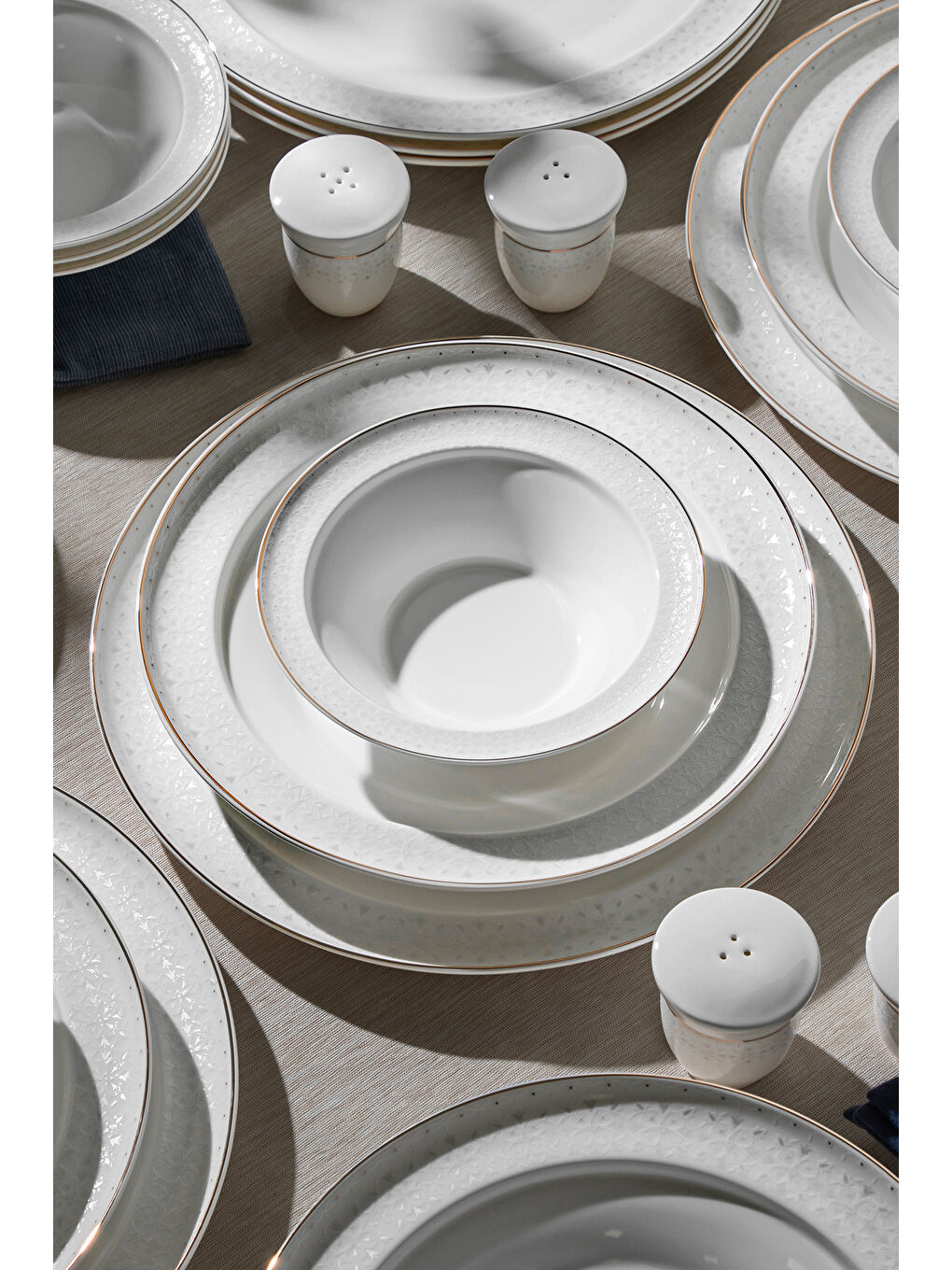 Sarı Camelia Altın Yaldızlı 28 Parça Porselen Yemek Takımı-3