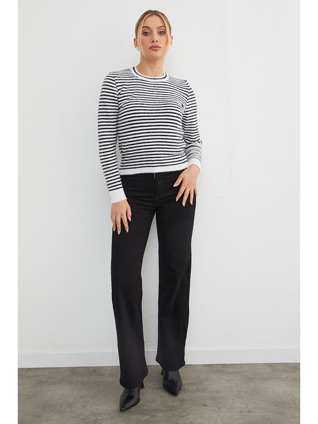 Siyah Çizgili Sakallı Kazak-2