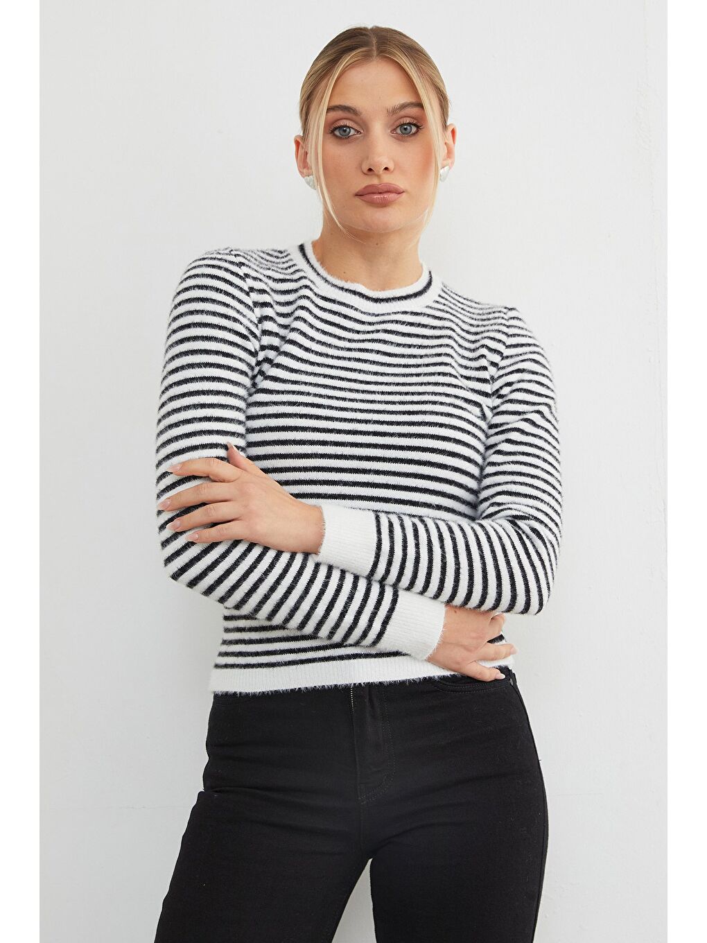 Siyah Çizgili Sakallı Kazak-3