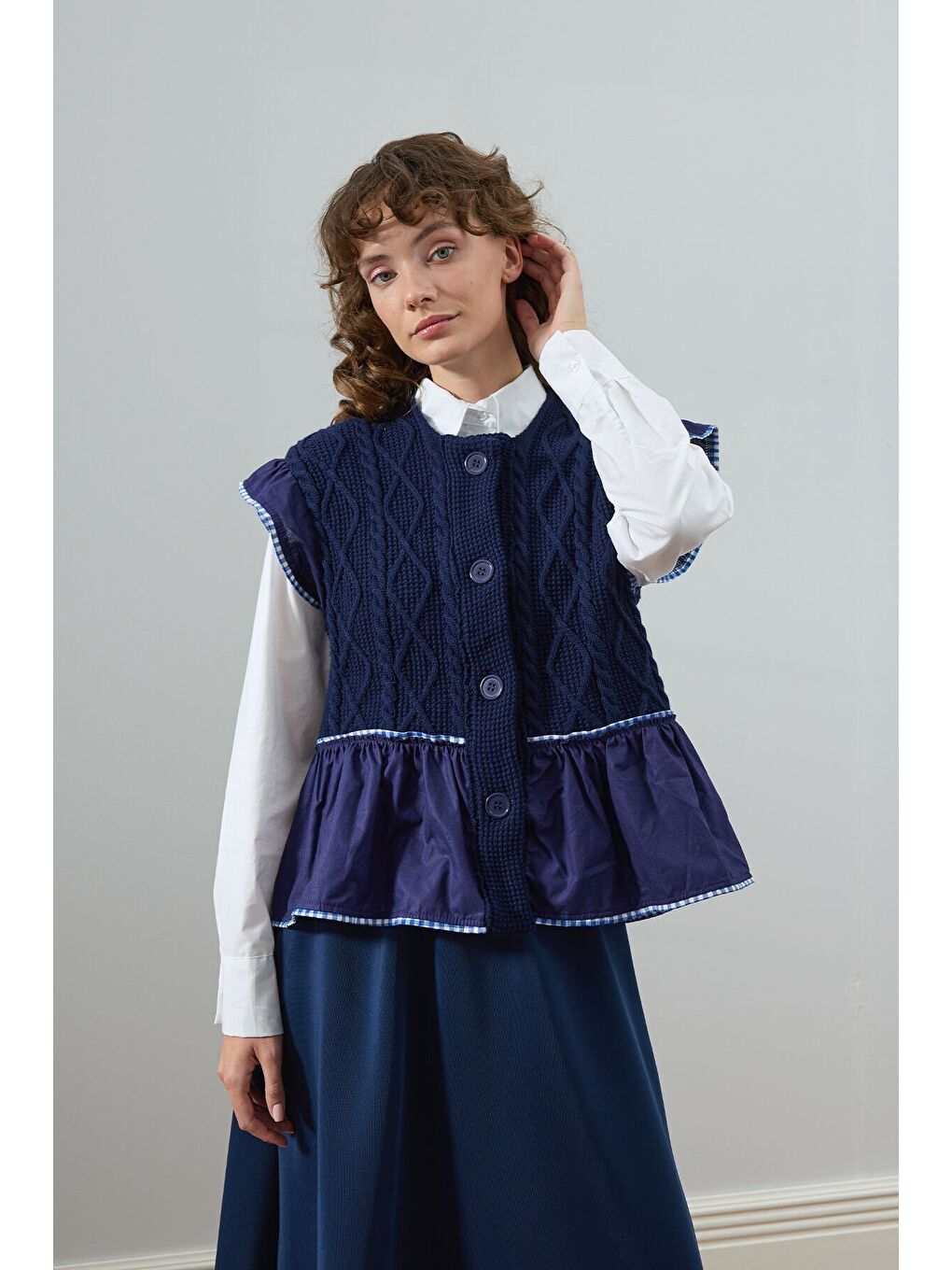 Lacivert Fırfırlı Triko Yelek-1