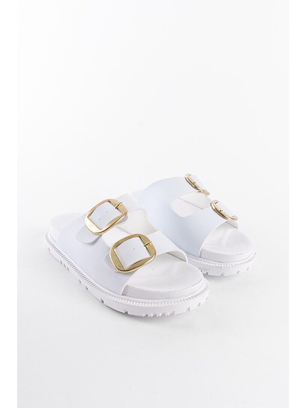 Beyaz Yuvarlak Burunlu Tokalı Kadın Terlik