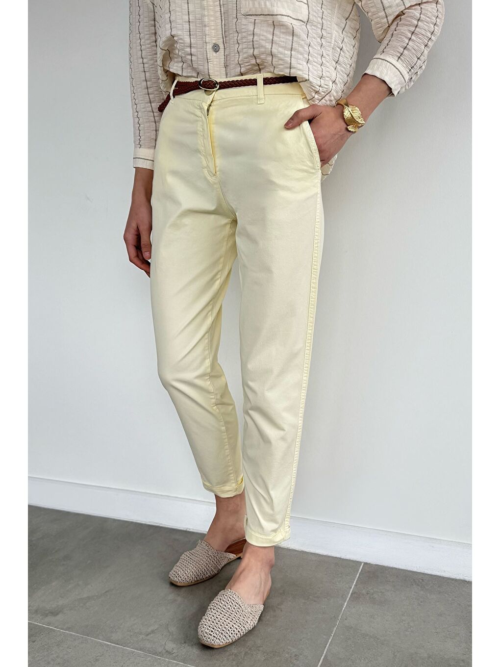 Sarı Perry Kemerli Kadın Pantolon-2