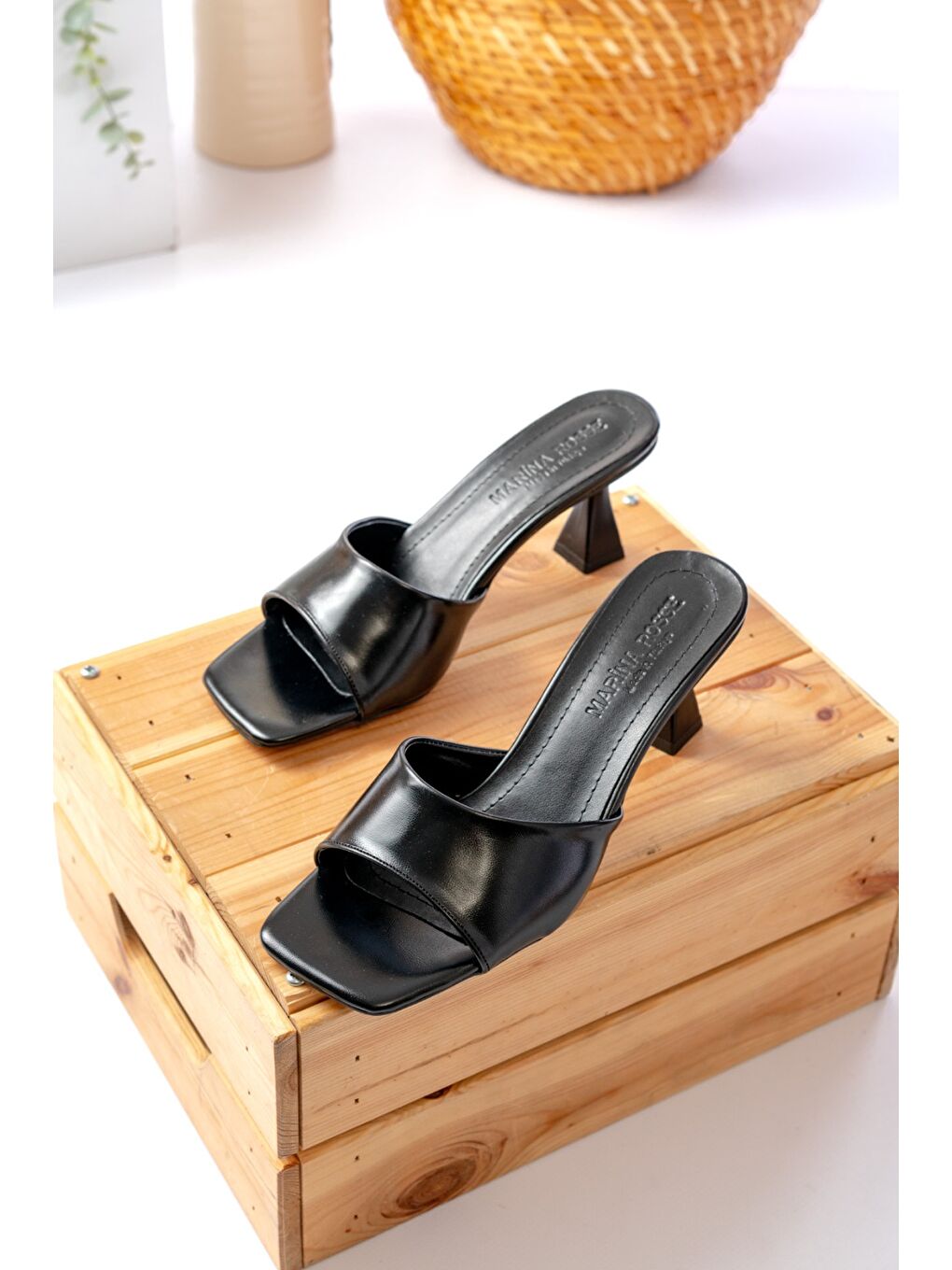 Kadın Lena Siyah Metalik Terlik-2